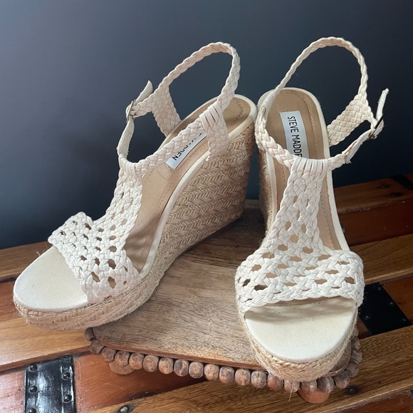 Steve Madden Macrame Wedge Sandals - Picture 1 of 5